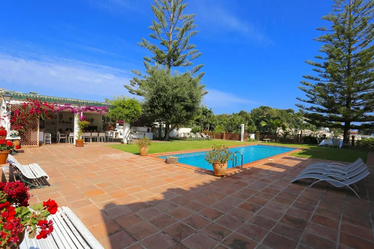 Villa Clavero Málaga 0*,